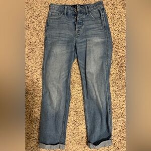 Hollister High-Rise Cropped Boyfriend Vintage Stretch Jeans